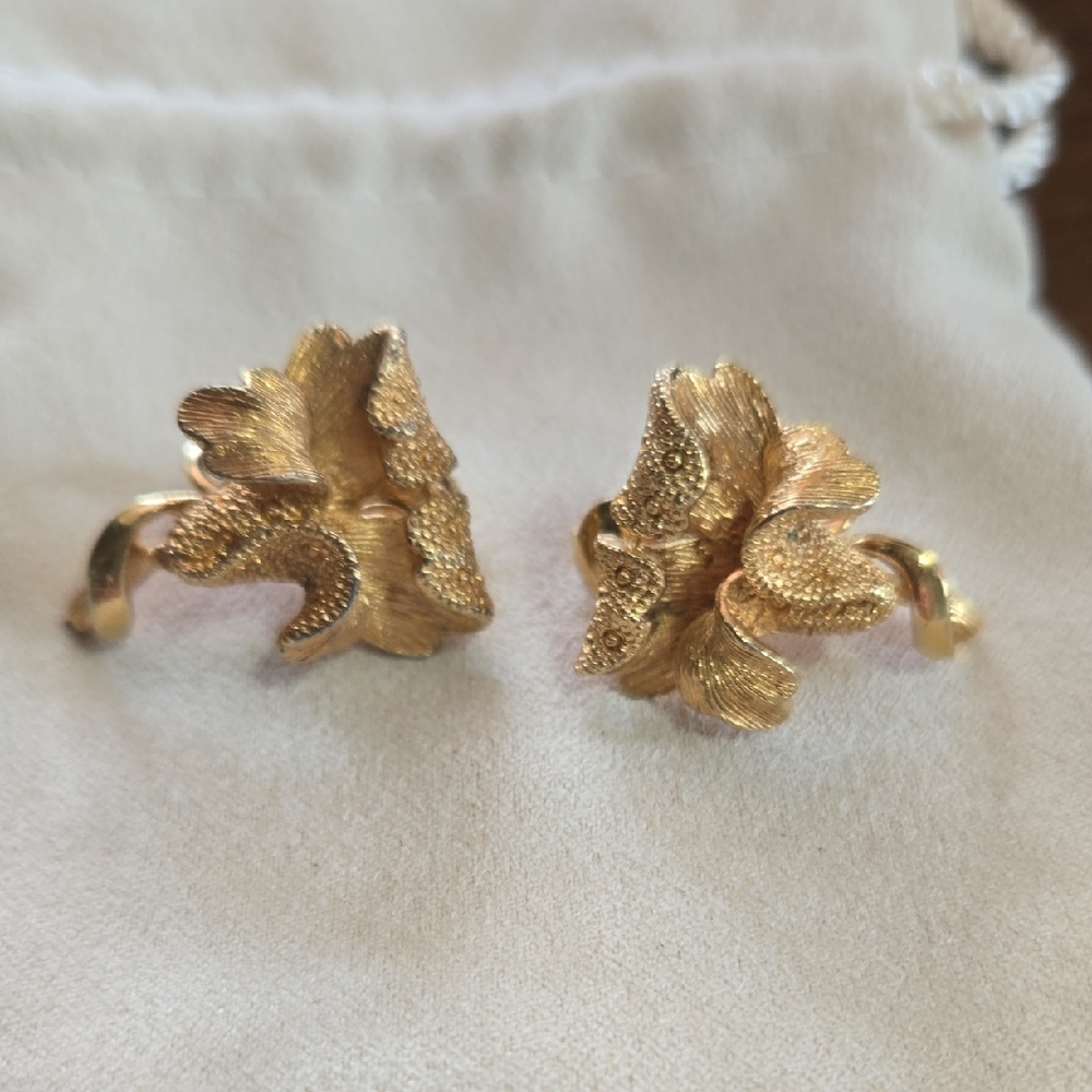 Coro Gold Textured Leaf Earrings Vintage